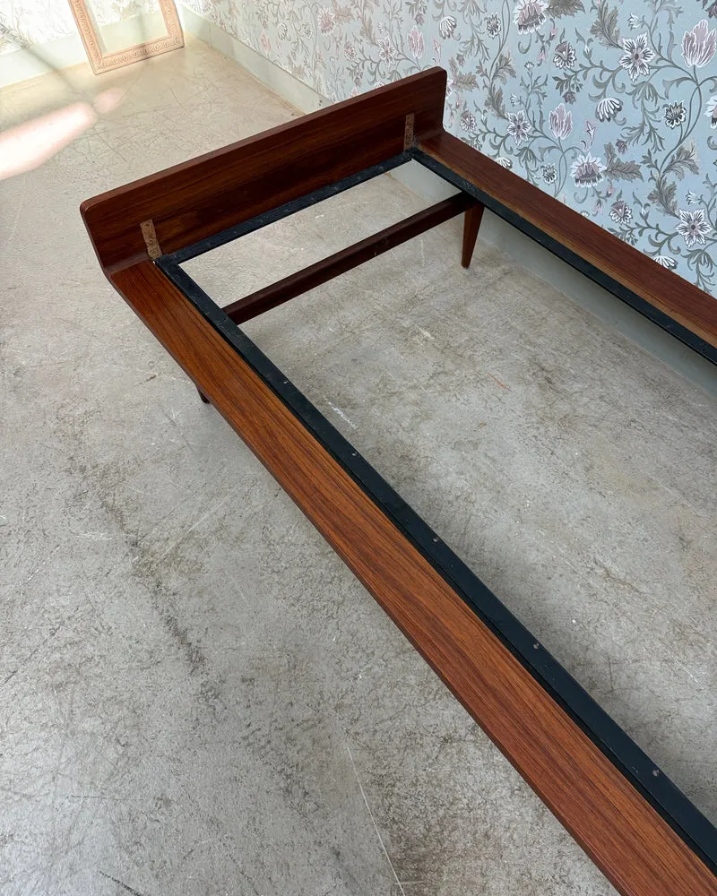 Lit daybed scandinave en teck