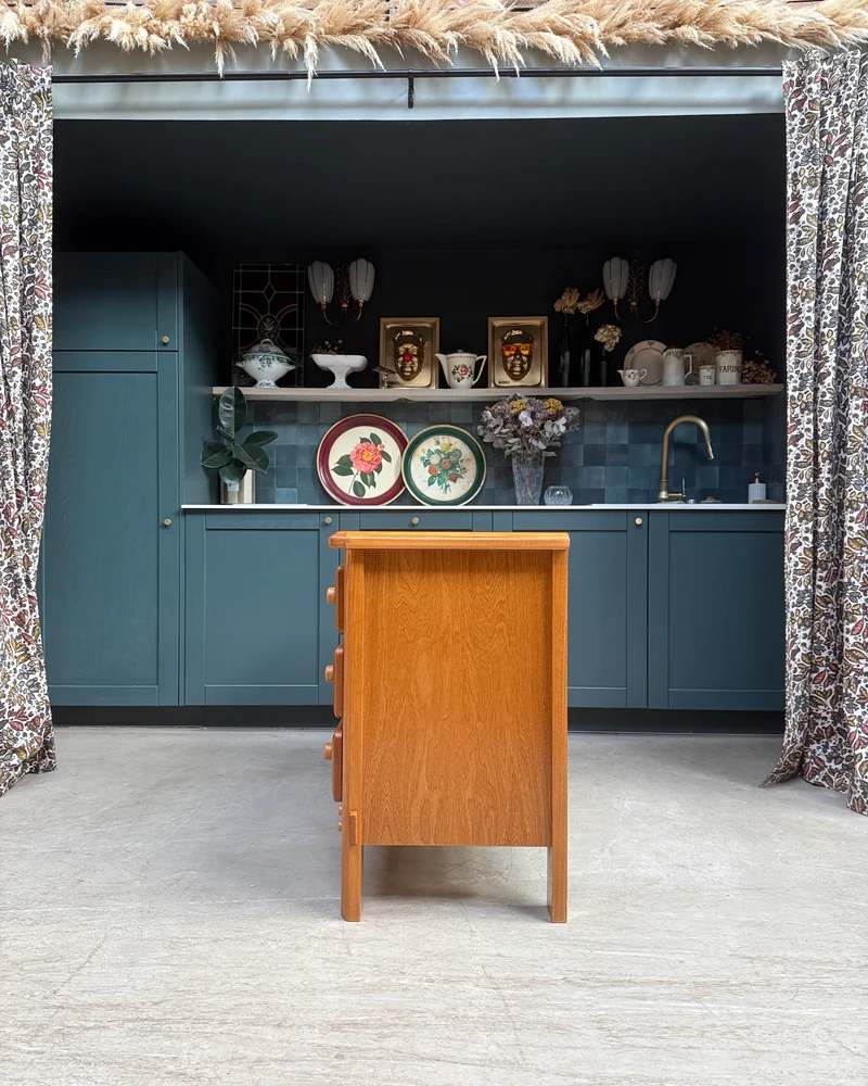 Commode vintage en orme massif