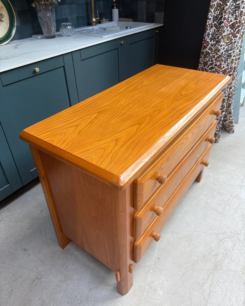 Commode vintage en orme massif