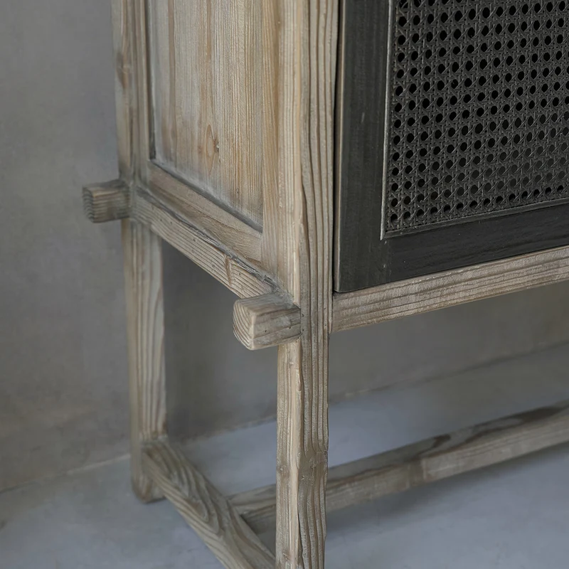 Armoire en bois recyclé massif