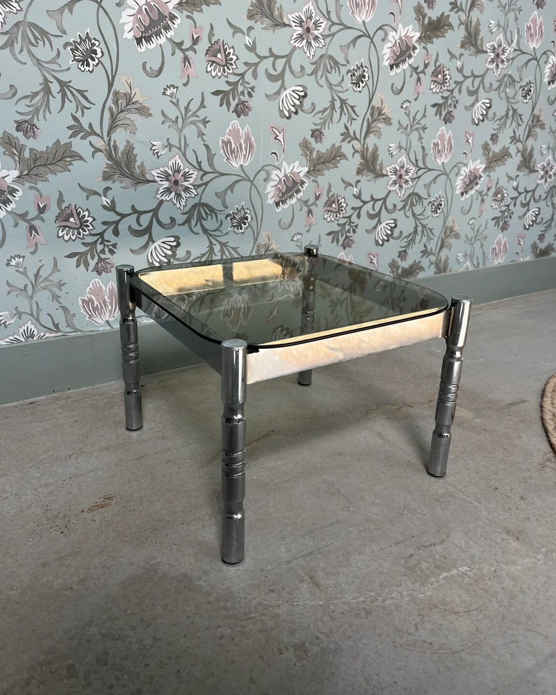 Table d’appoint 70s en métal et verre