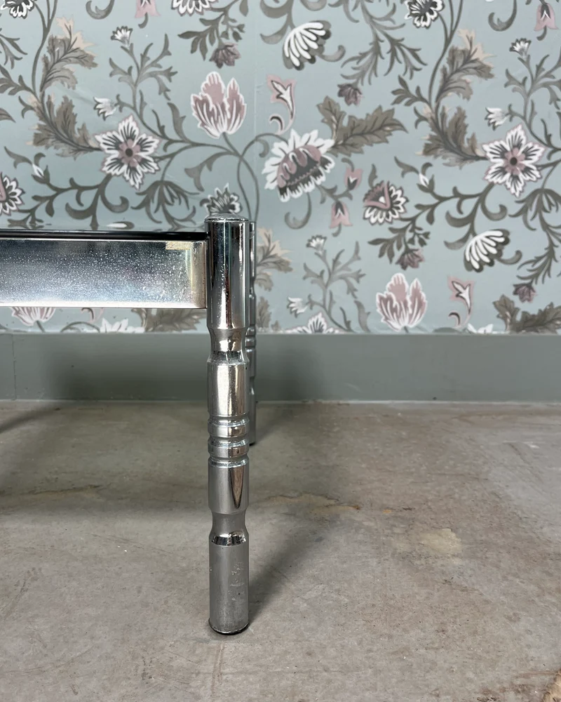 Table d’appoint 70s en métal et verre