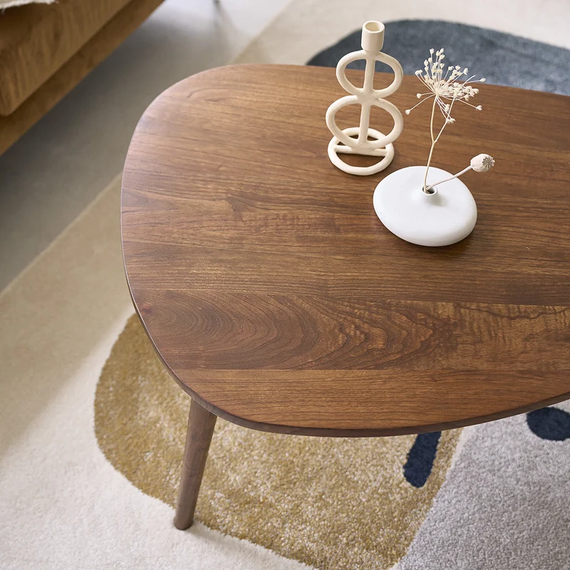 Table basse en mindi massif finition noyer 100 cm
