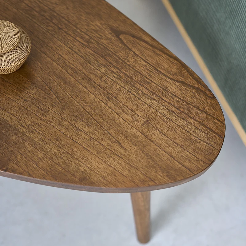 Table basse en mindi massif finition noyer 62 cm