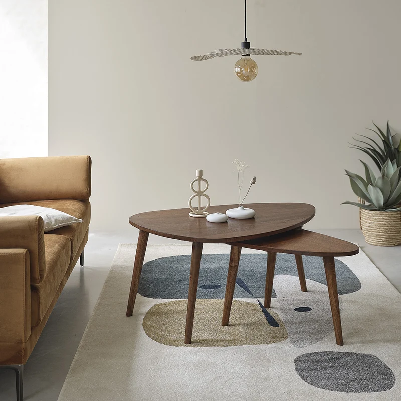 Table basse en mindi massif finition noyer 62 cm