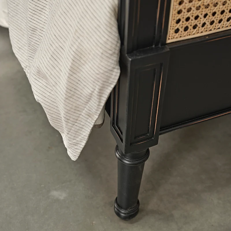 Lit en cannage et bois d'acajou 160 cm avec sommier