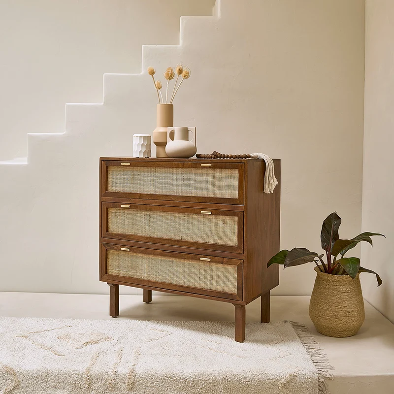 Commode en manguier massif et cannage finition noyer 90 cm