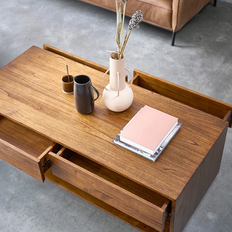 Table basse en mindi massif finition noyer 140 cm