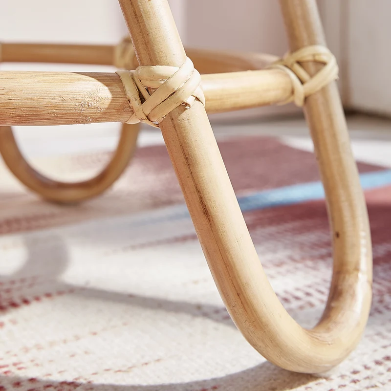 Table d'appoint en rotin naturel