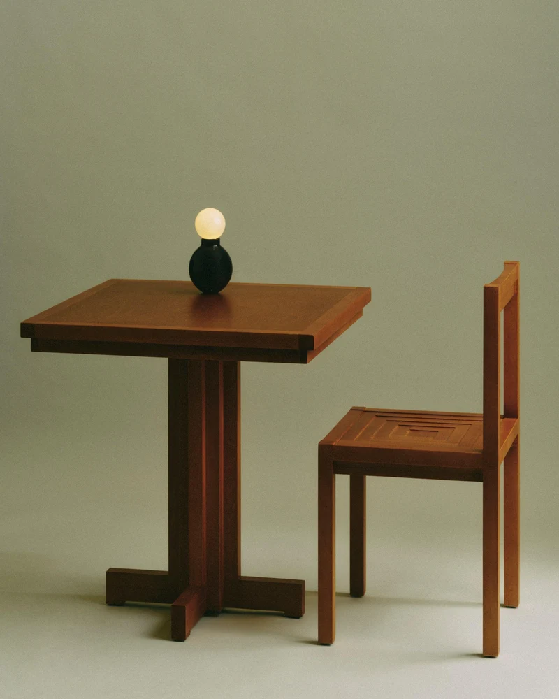 FRANKIE TABLE