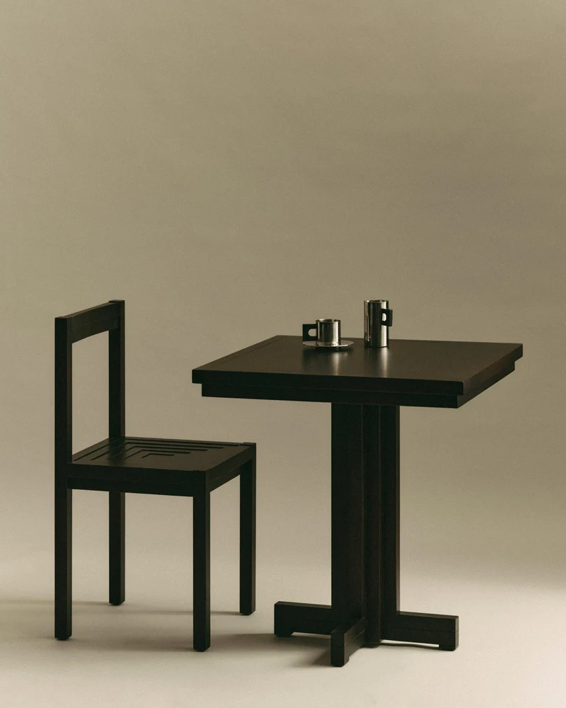 FRANKIE TABLE