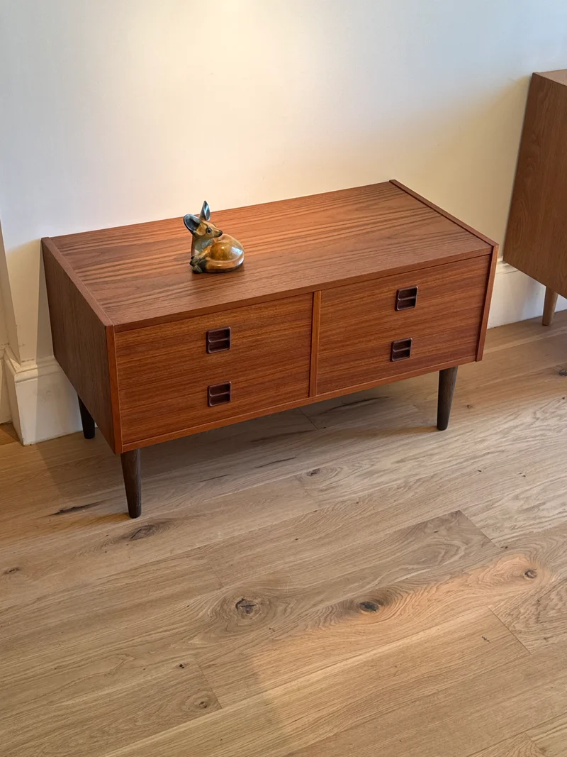 Commode scandinave basse / Meuble TV vintage « Brigitte »