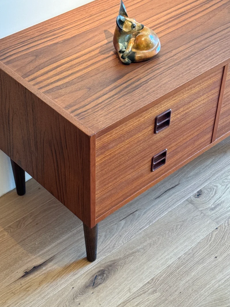 Commode scandinave basse / Meuble TV vintage « Brigitte »