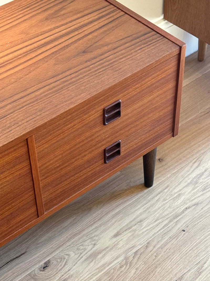 Commode scandinave basse / Meuble TV vintage « Brigitte »