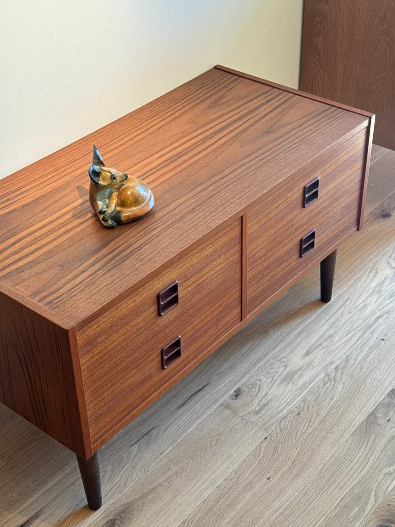 Commode scandinave basse / Meuble TV vintage « Brigitte »