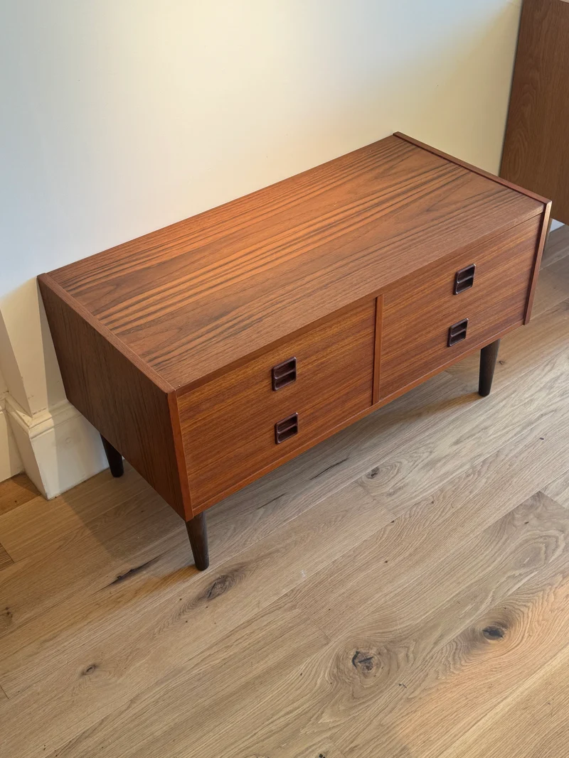 Commode scandinave basse / Meuble TV vintage « Brigitte »