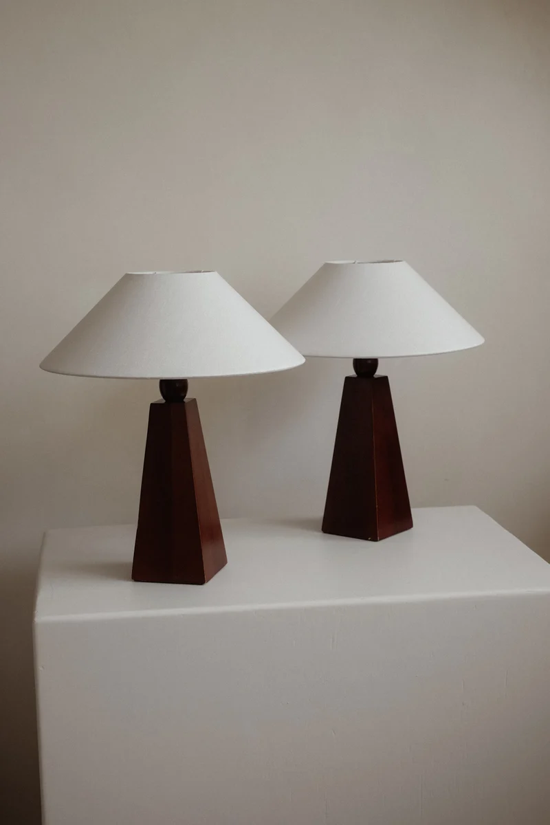 Vintage Timeless Wooden Table Lamp