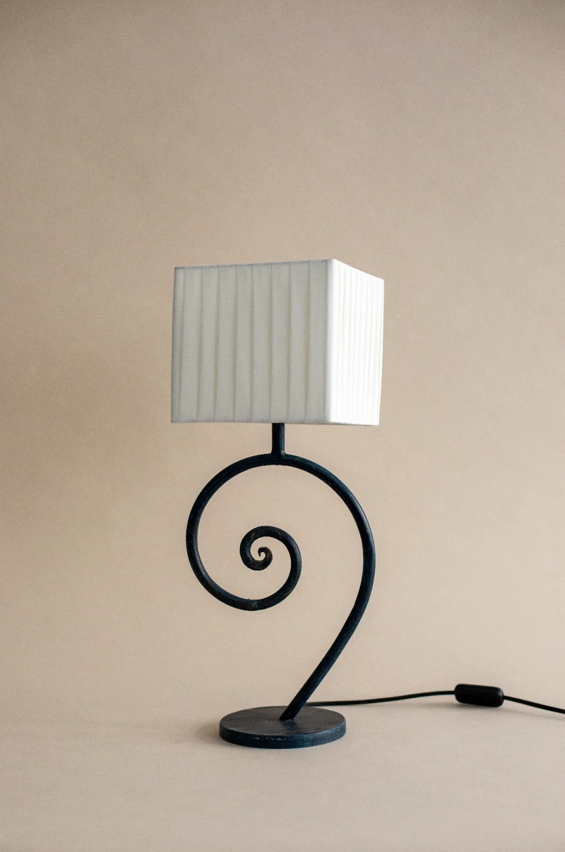 Vintage Nazaré Iron Table Lamp