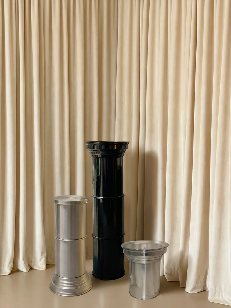 Art Deco Columns Plinth Pedestal in Black Glossy Aluminium