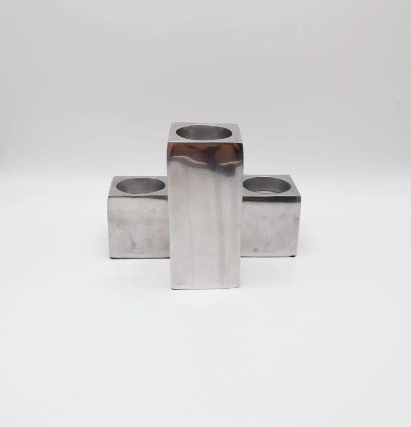 Minimalist Aluminum Column Candle Holders (Set of 3) – Italy