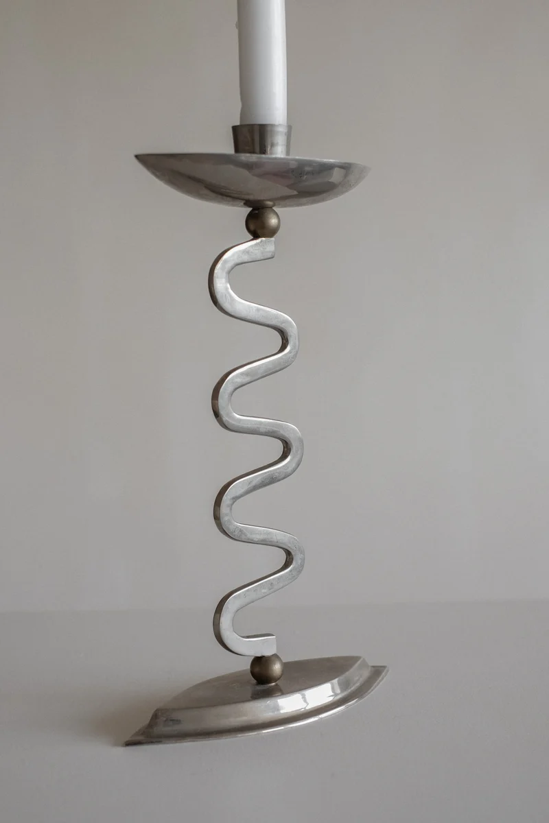 Curvy Candle Holder