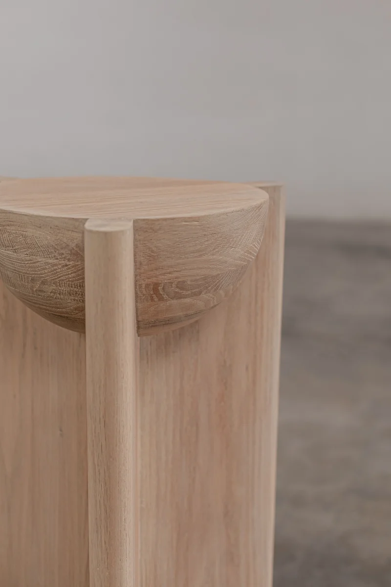 Solid Oak Display Pedestal - BLEO Series