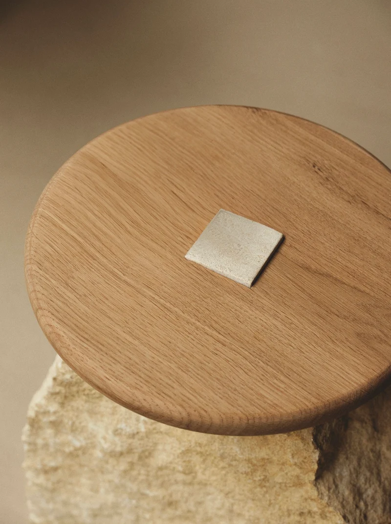 Mushroom Side Table ( 01 )