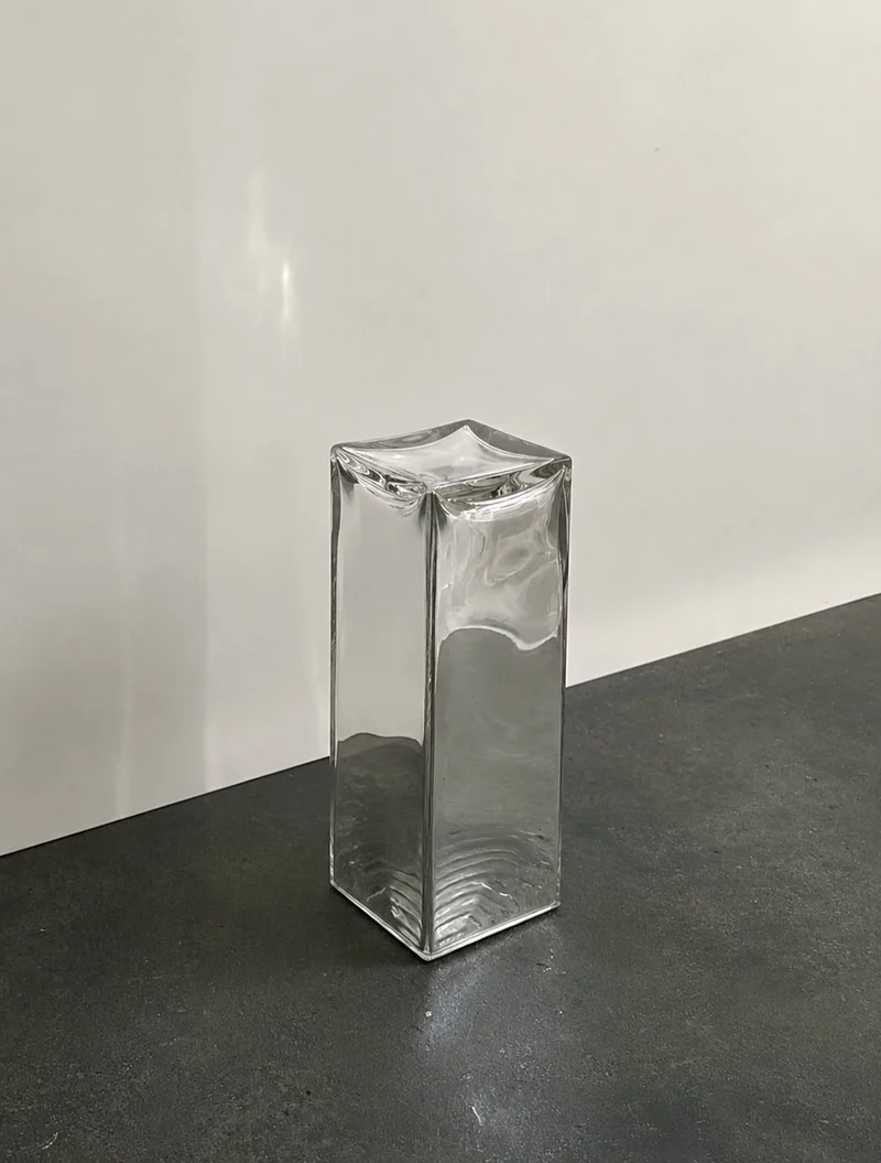 Monolit Pedestal