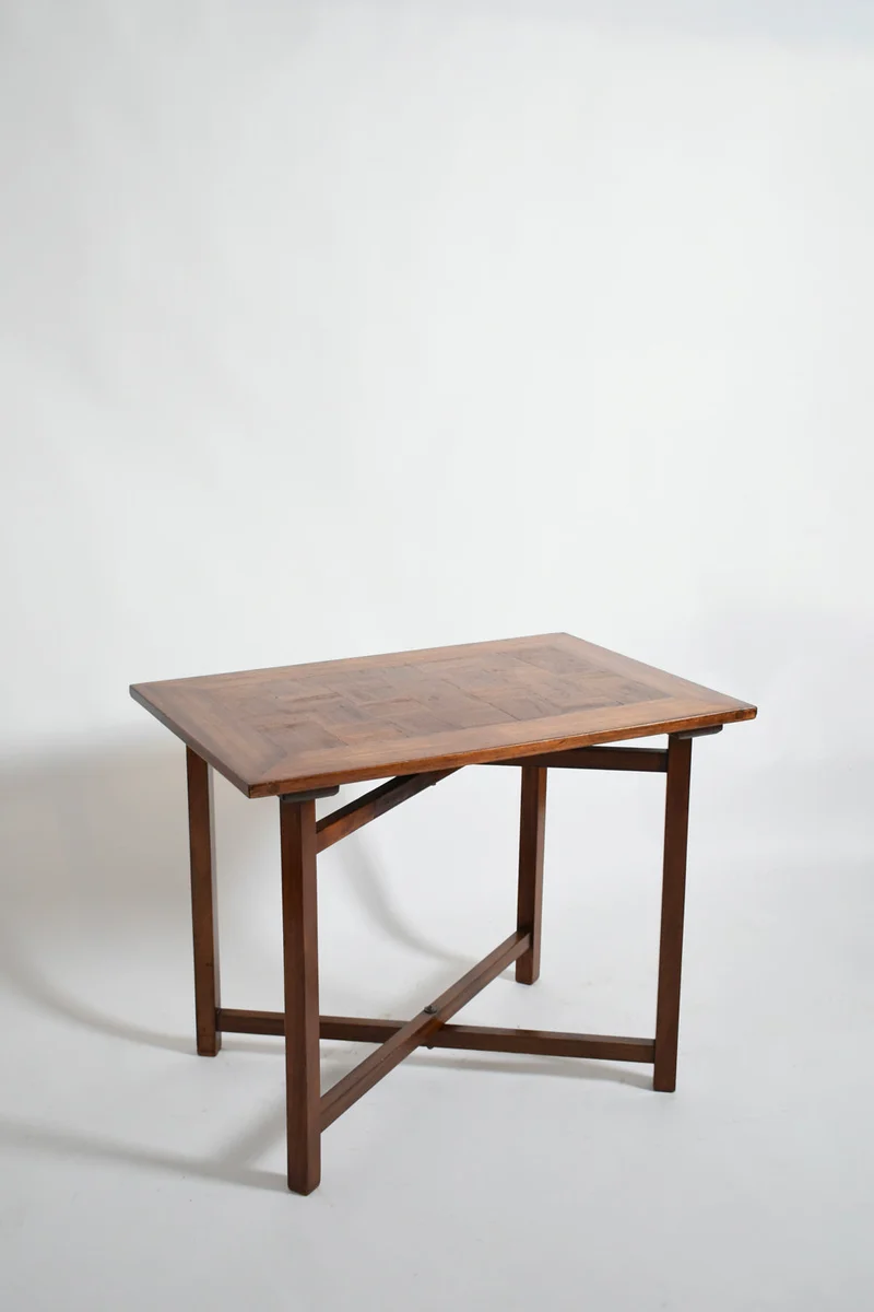 X Shaped Foot Chessboard Table, XIXth c.