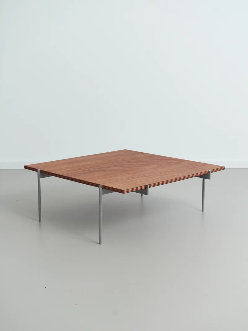 Lightweight Lounge Table