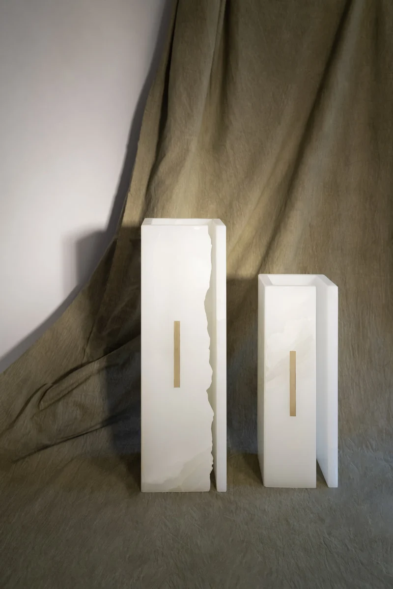 03C PURE WHITE ONIX Collectible Lighting in Stone and Onyx Table Lamp