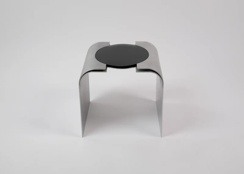 Side Table "Still Gaze" | Aluminium & Glass