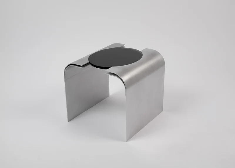 Side Table "Still Gaze" | Aluminium & Glass