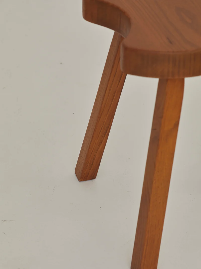 Vintage French handcrafted tripod stool in brutalist style, solid beech wood C. 1960