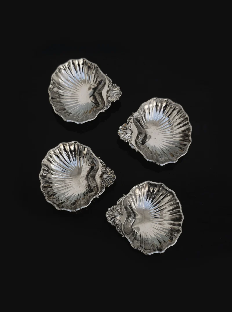 Set of 4 small shell vide poches