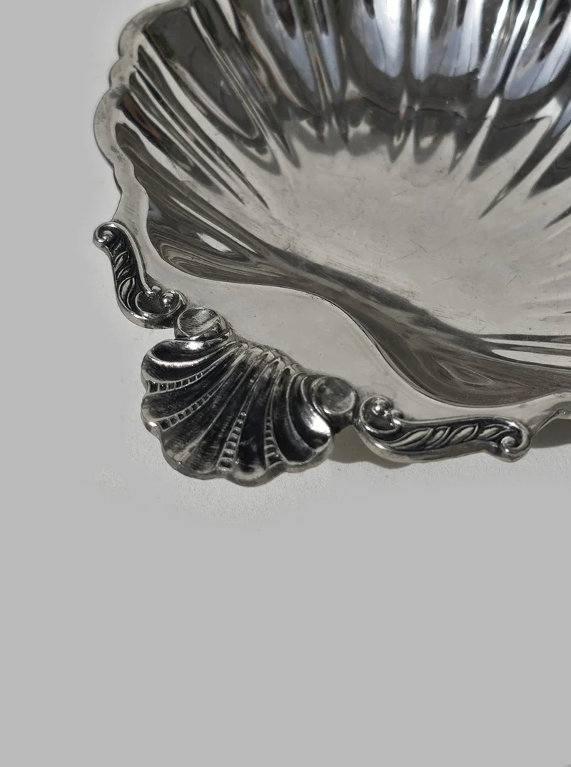 Set of 4 small shell vide poches