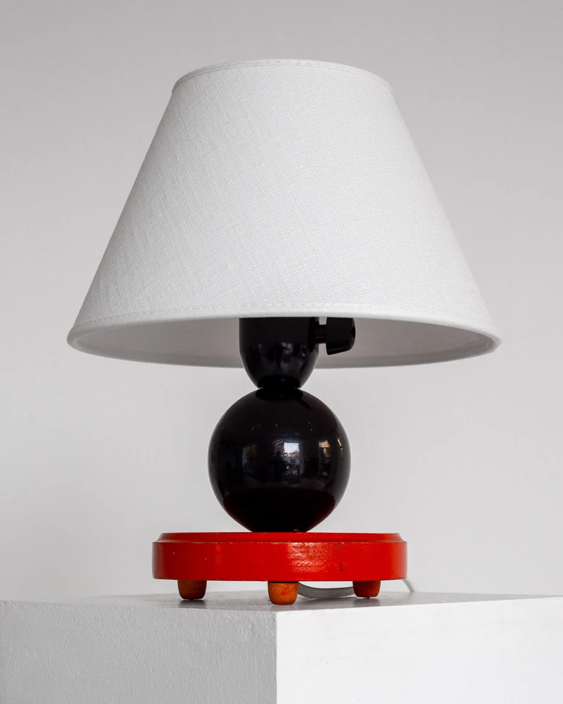 Vintage Petite Wooden Art Deco Table Lamp, 1930s