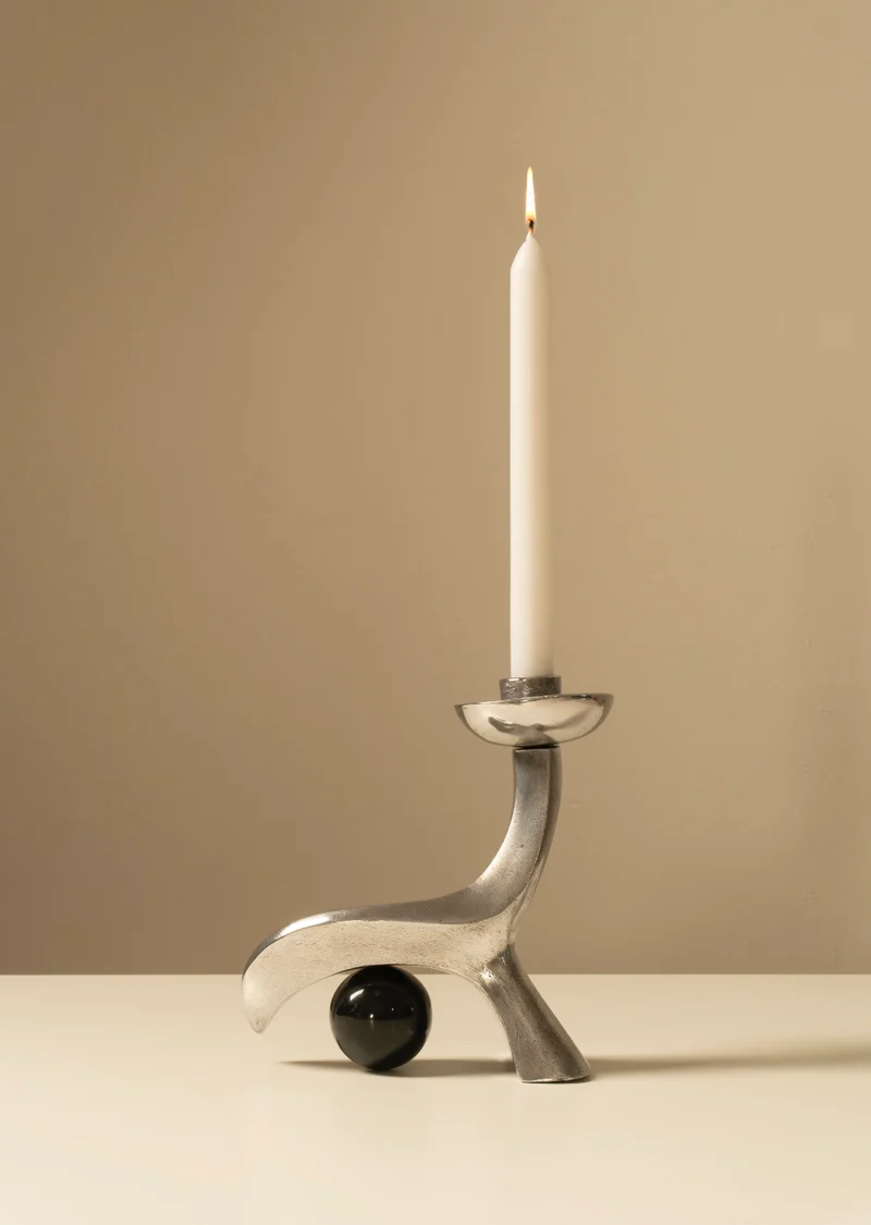 The Linea Candleholder