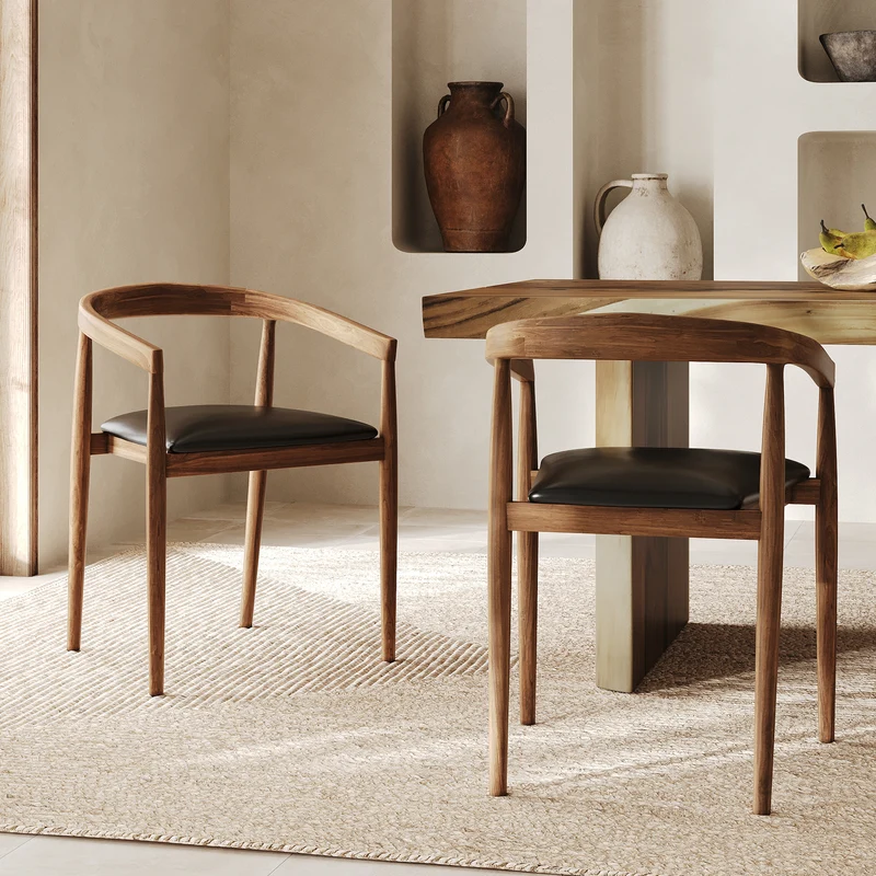 Lot de 2 chaises Bali en bois de teck vernis et assise en cuir noir