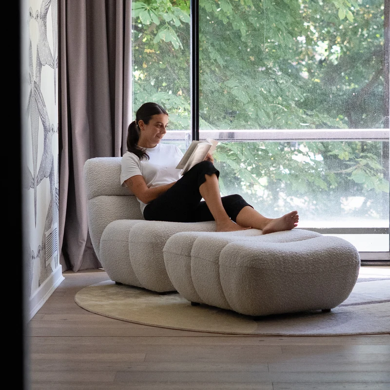 Fauteuil Teddy en tissu bouclé blanc