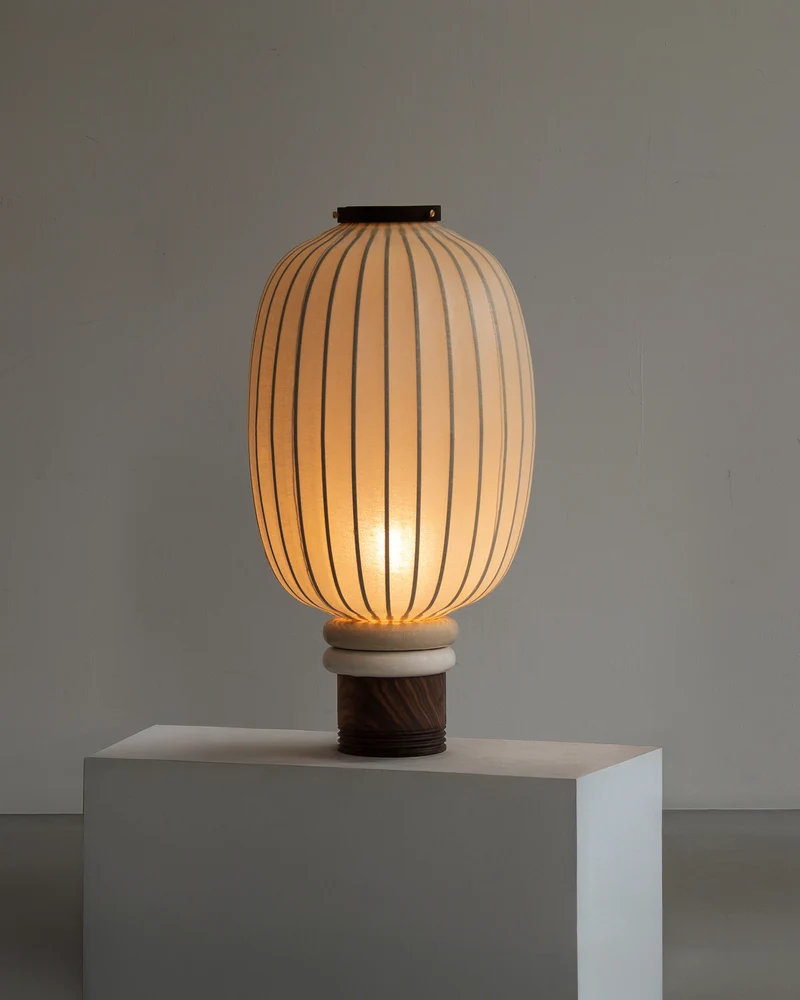 'Plum Charm' Table Lamp