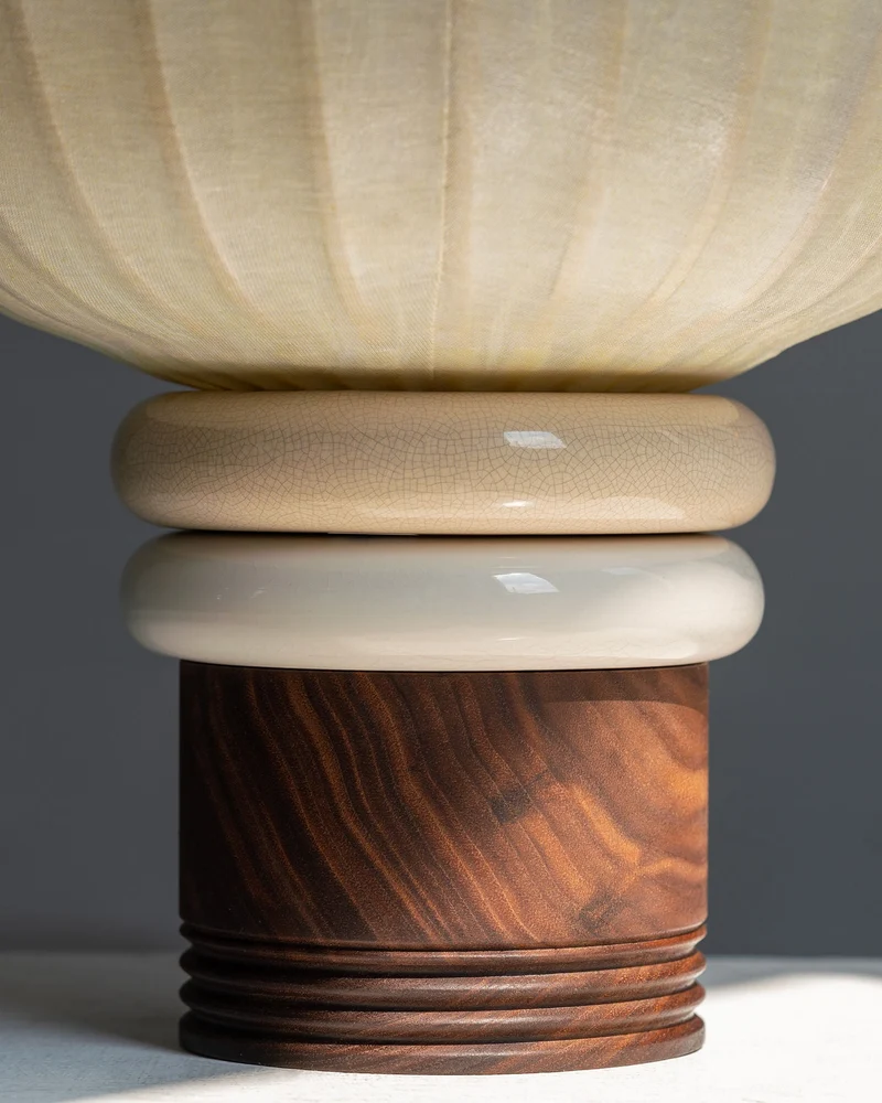 'Plum Charm' Table Lamp