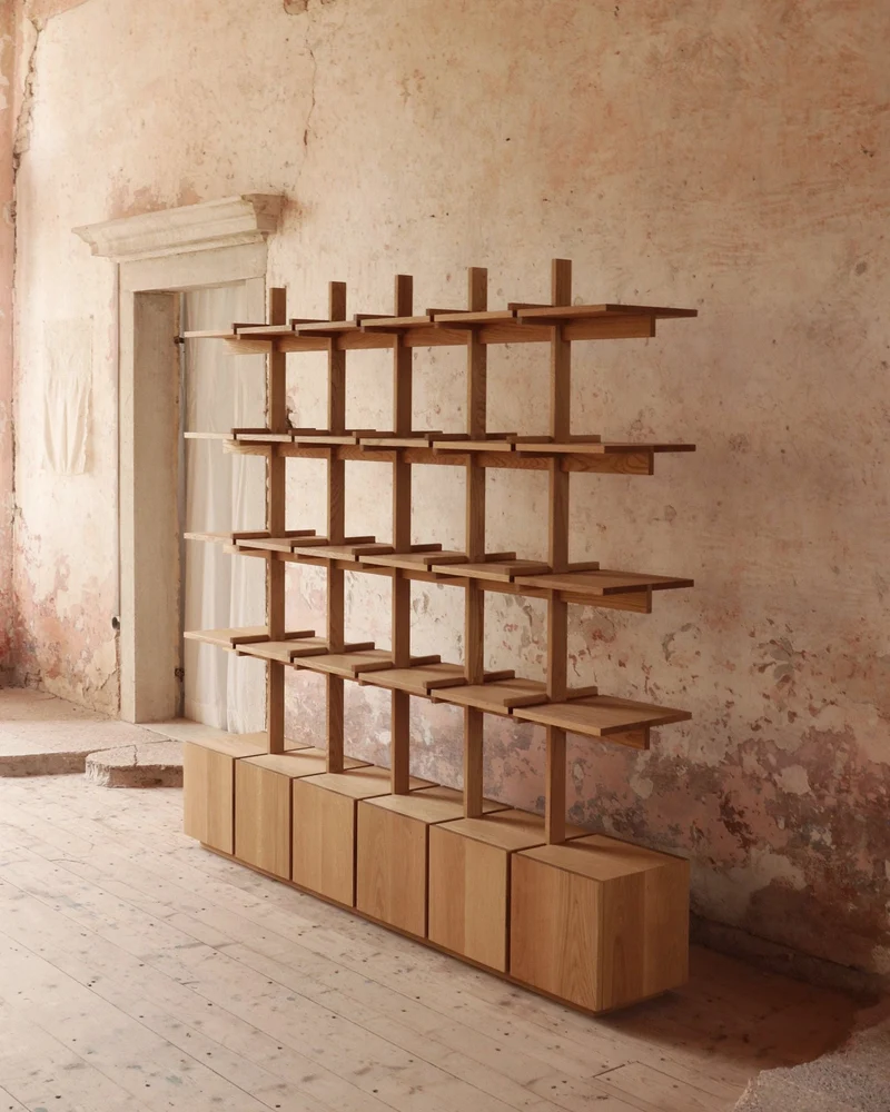 Veliero Bookshelf