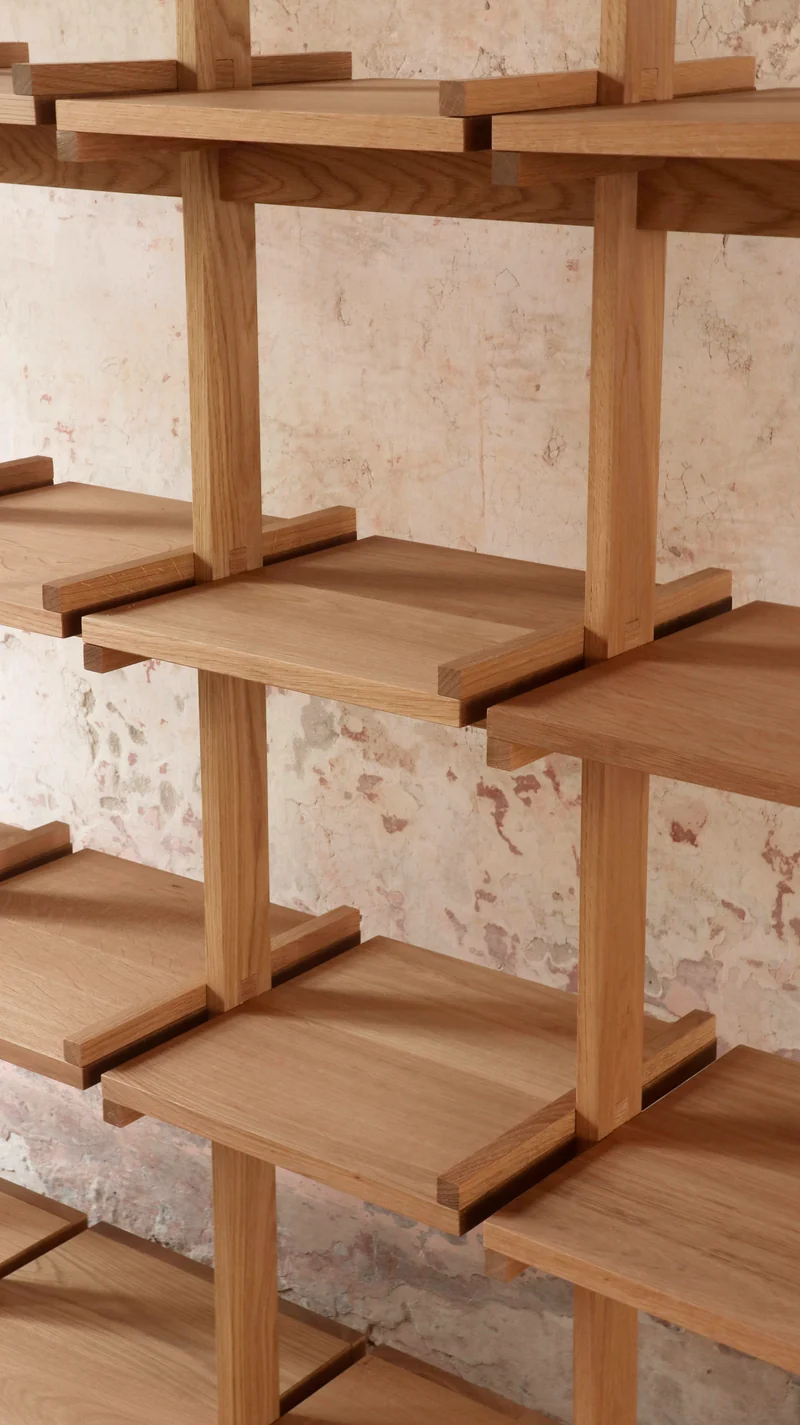 Veliero Bookshelf