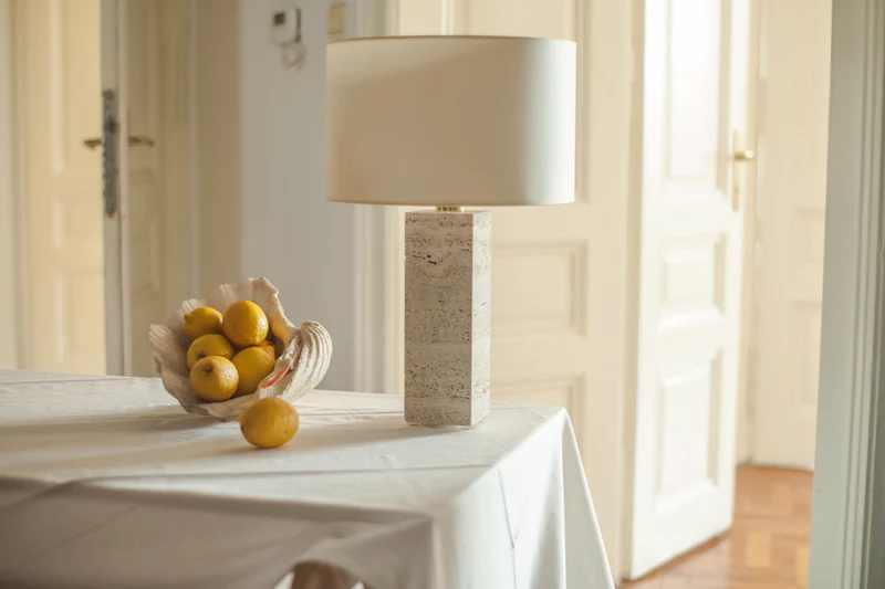 Capri Travertine table lamp 1