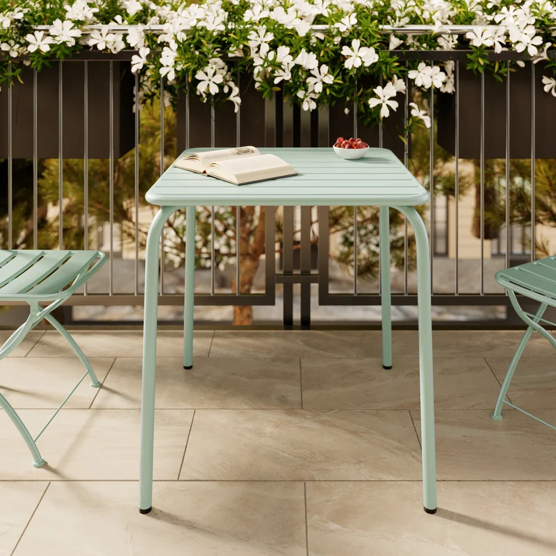 Table et chaises de jardin Yumi 4 personnes en métal vert