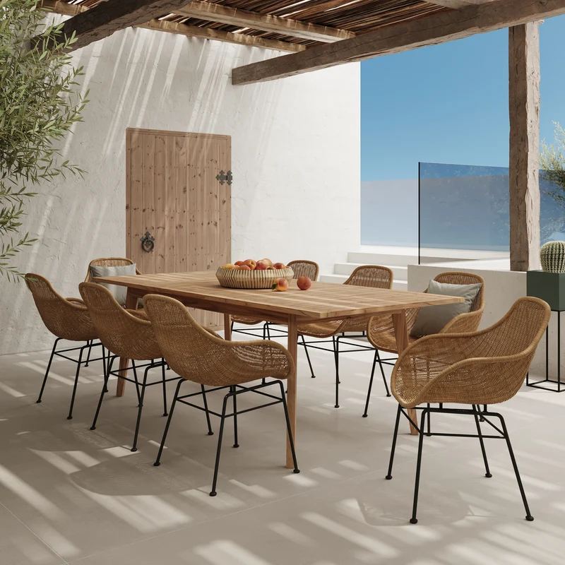 Table et chaises de jardin Carmela 8 personnes en bois de teck et résine