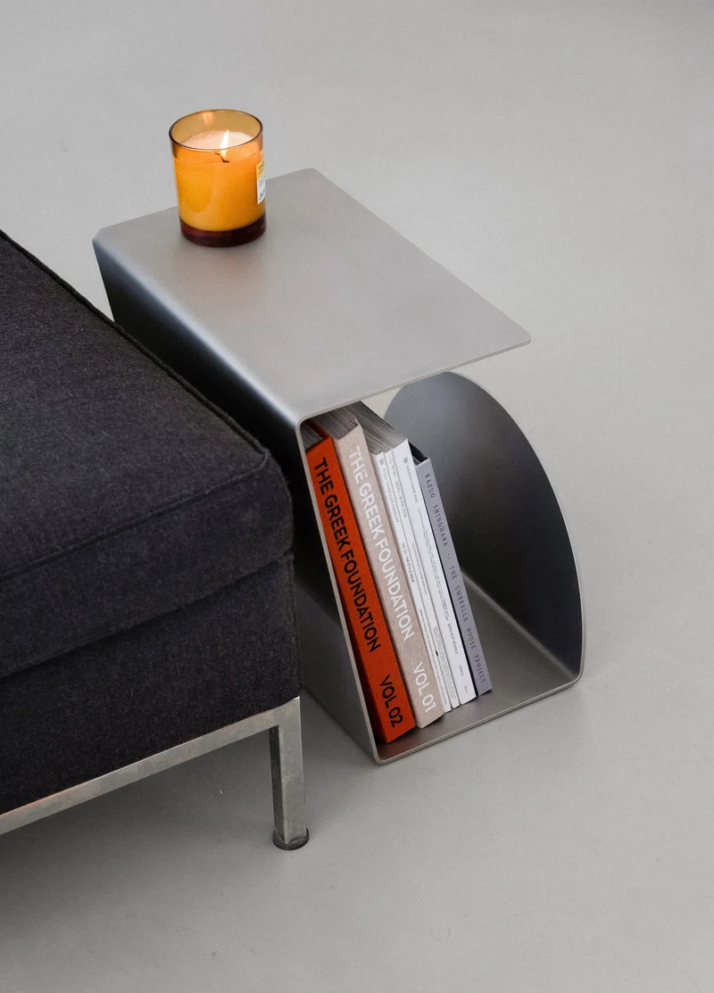 Side Table - 1.0 - Stainless Steel