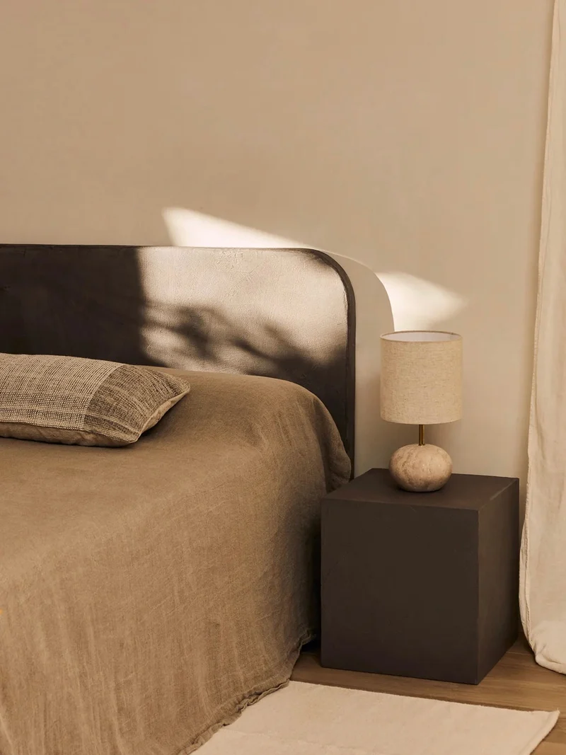 "Ruperto" Headboard