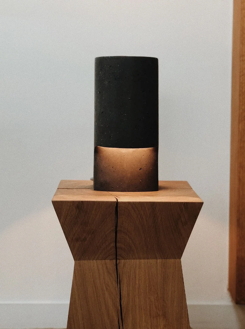 The Plaster Table Lamp Bien Faite Anthracite